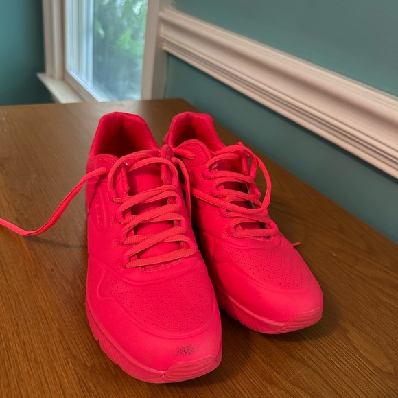 Pink Skecher Sneakers - Picture 4 of 7